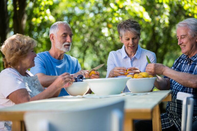 5 Foods Seniors Should Include in their Diet
