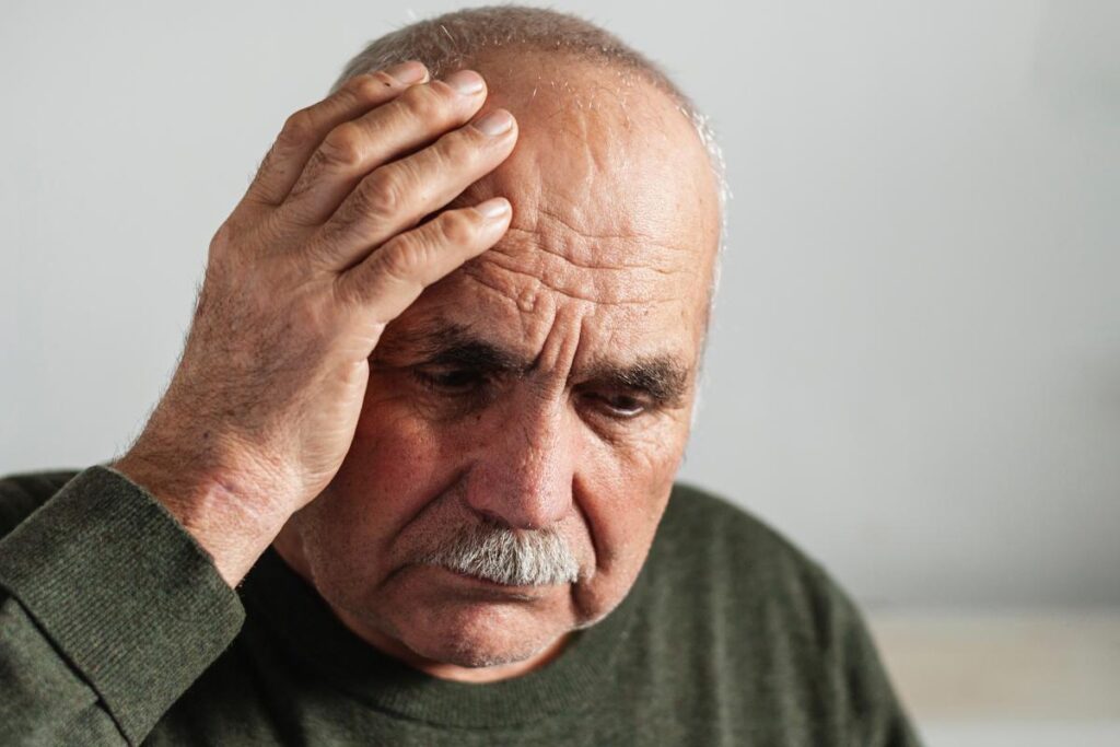 How to Tell the Difference Between Dementia Vs. Regular Forgetfulness