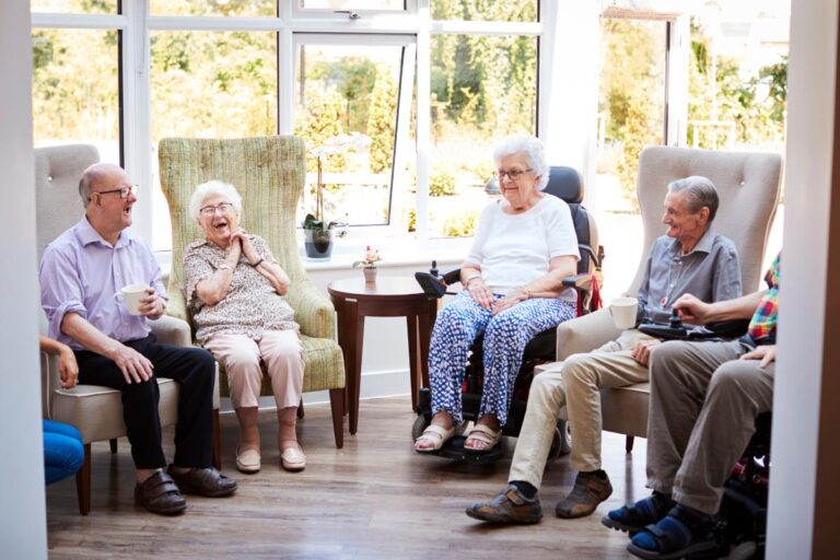 What to Look for in a Senior Living Community in Houston